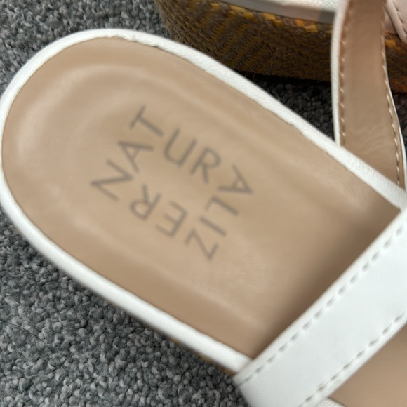 Naturalizer size 10M wedge sandals - Picture 5 of 7